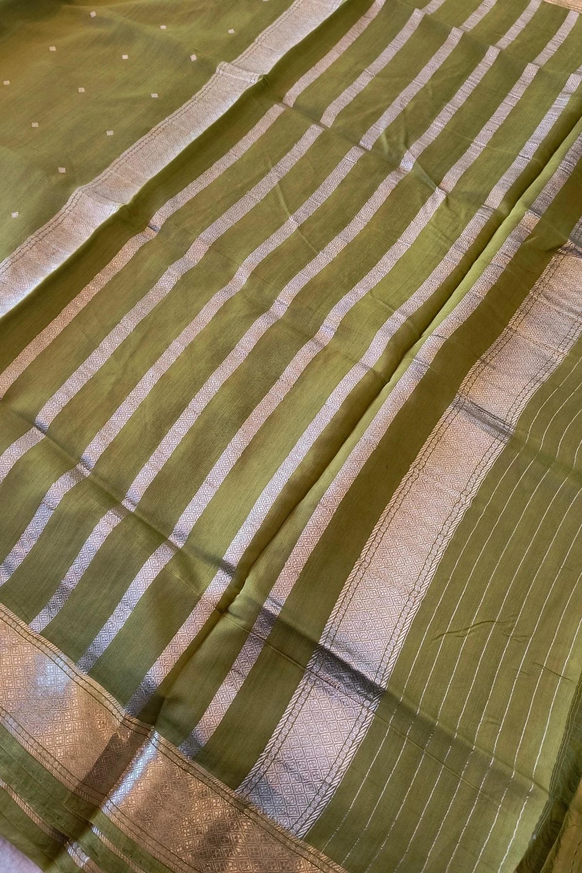 Mehendi Green Modal Silk Handwoven Saree